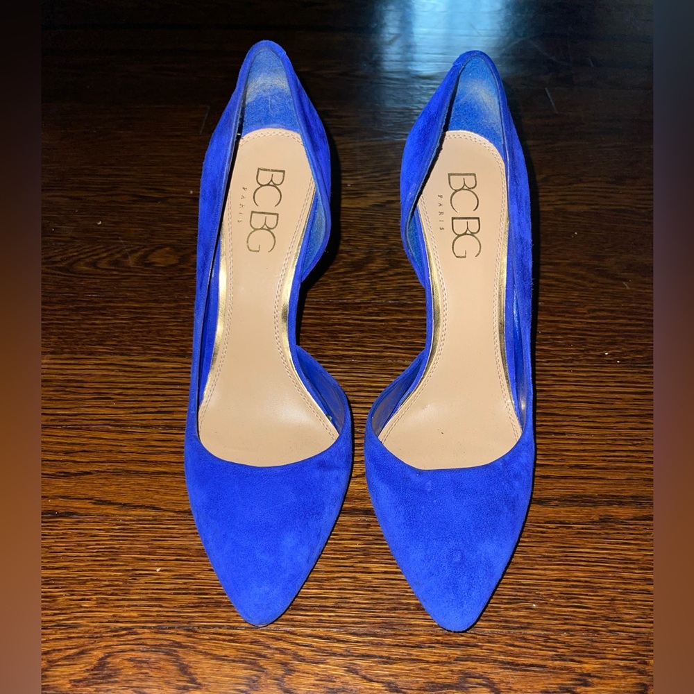 BCBG ROYAL BLUE SUEDE PUMPS